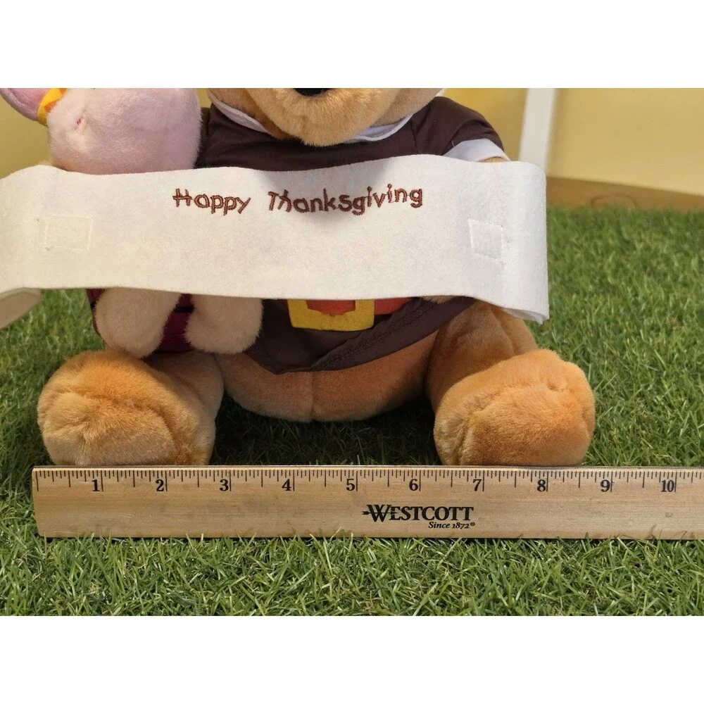 Vtg Disney Winnie the Pooh Pilgrim & Piglet Indian Thanksgiving Plush 13" W/Sign - Picture 3 of 12